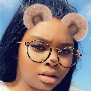 Meet your Posher, Geneva